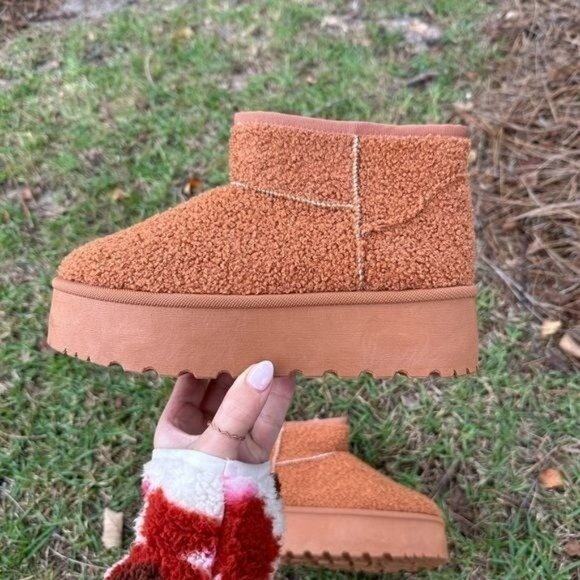 Platform Furry Boots Booties - Picture 1 of 8